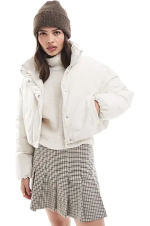 Pimkie – Wattierte Jacke in Creme mit kurzem Schnitt und Stehkragen