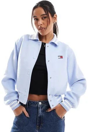 Tommy Hilfiger – College-Bomberjacke in Hellblau mit kurzem Schnitt
