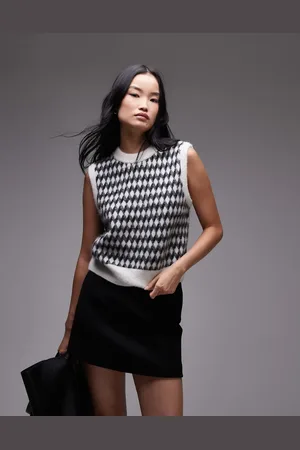ARKET – Strick-Pullunder in -Weiß mit Rauten-Karo-Jacquard aus Alpakamix