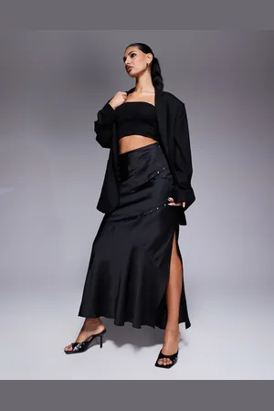 ASOS – Schräg geschnittener Maxirock in mit Nietenbesatz und Schlitz