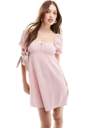 Miss Selfridge – Minikleid in mit Vichy-Karos und Spitzenborte