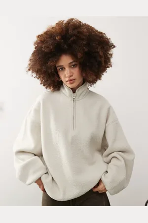 Weekday – Carro – Teddyfell-Sweatshirt in gebrochenem mit kurzem Reißverschluss