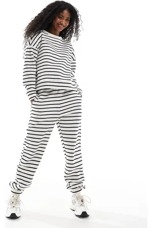 Pieces® – Jogginghose in Schwarz und gestreift mit hohem Bund, Kombiteil