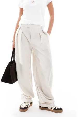 Bershka – Elegante Hose in Ecru mit weitem Bein und Bundfalten