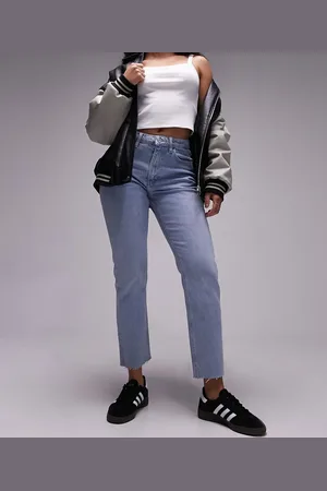Topshop – Gerade geschnittene Jeans in Bleichwaschung mit mittelhohem Bund, verkürzter Beinlänge und unversäubertem Saum
