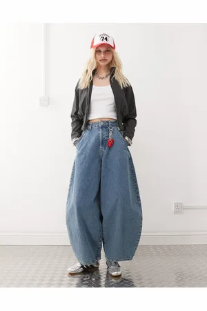 COLLUSION – XL – Ballonjeans in verwaschenem mit Riegel am Bund