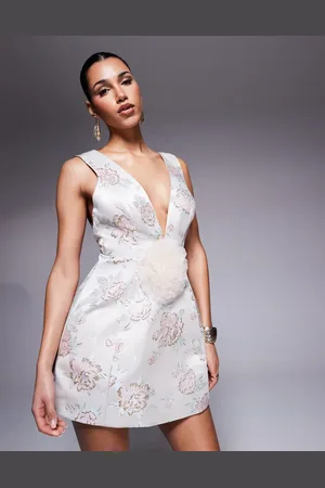 ASOS – Minikleid aus Jacquard in Pastelltönen mit Blumenmuster, tiefem Ausschnitt, Gitter-Design und Ansteckblume