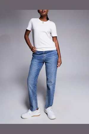 Armani Exchange – Boyfriend-Jeans in mittelblauer Waschung