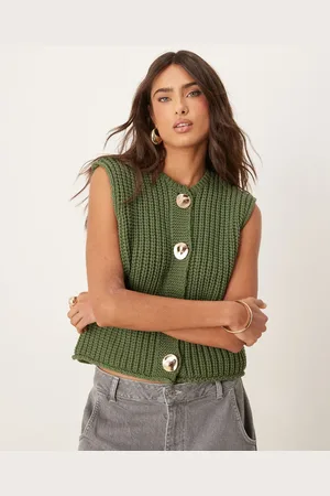 ASOS – Grobstrick-Weste in Khaki mit goldfarbenen Knöpfen