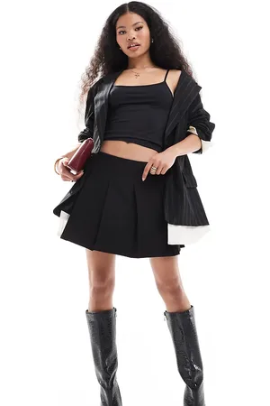 ASOS Petite – Eleganter Mini-Faltenrock in