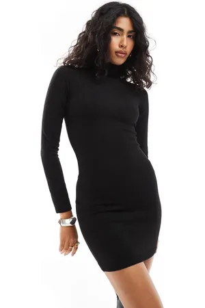 Bershka – Strickkleid in mit hohem Kragen