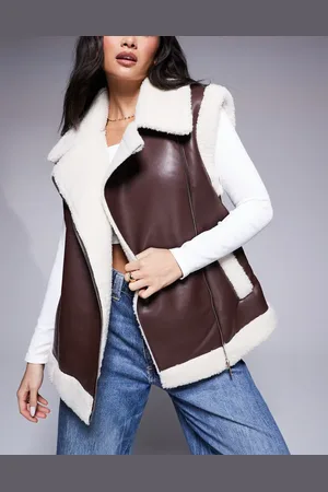 River Island – Weste in Dunkelbraun mit Teddyfell