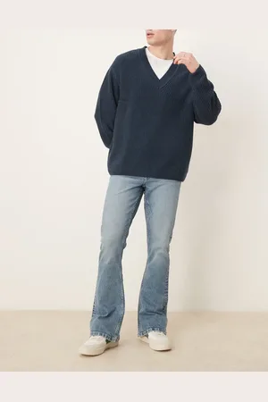 ASOS – Stretch-Schlagjeans in verwaschenem Hellblau