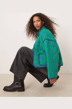 Free People – Chloe – Wattierte Jacke in Grass Combo mit Blumenmuster