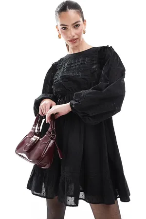 Miss Selfridge – Langärmliges Minikleid in mit Biesen und Einsätzen