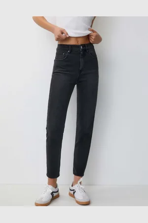 Pull&Bear – Bequeme Mom-Jeans in