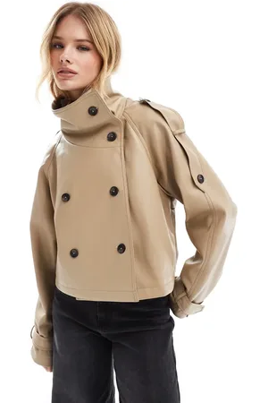 ASOS – Kurzer Trenchcoat in steinbeiger Lederoptik mit Stehkragen