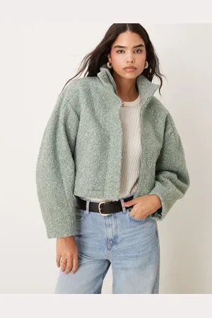 ASOS – Bomberjacke aus Bouclé in Salbeigrün mit Stehkragen