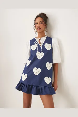Sister Jane – Minikleid in Jeansblau mit Herzstickerei