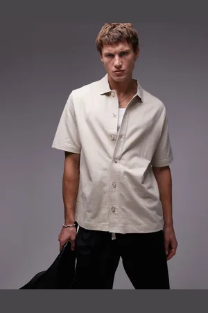 Topman – Kastig geschnittenes Jerseyhemd in Stein mit Knopfleiste