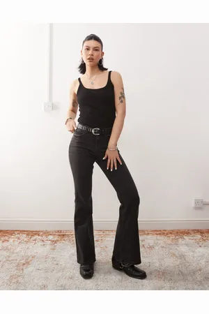 Wrangler – Fierce – Ausgestellte Jeans in