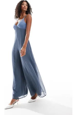 ASOS – Jumpsuit in zweifarbigem mit transparenten Chiffon-Stoffbahnen und V-Ausschnitt