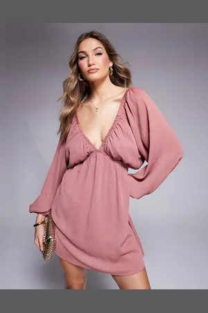 Love Triangle – Mini-Bohokleid in Pflaume mit tiefem Ausschnitt