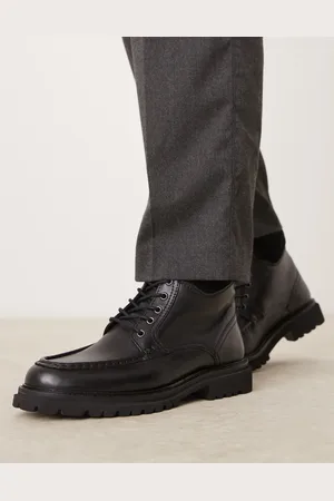 ASOS – Schnürstiefel aus schwarzem poliertem Leder mit Mokassin-Naht am Vorderblatt