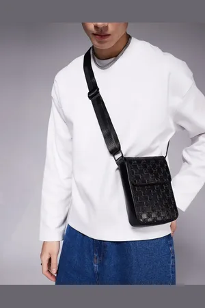ASOS – Mini-Umhängetasche in mit Monogramm