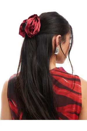ASOS – Haarklammer mit Ansteckblumen in