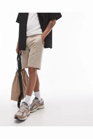 Topman – Schmal geschnittene Chino-Shorts in Steinbeige
