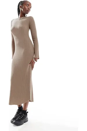 COLLUSION – Maxikleid in Taupe mit Schlitzausschnitt