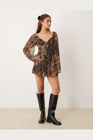 Miss Selfridge – Langärmliger Western-Playsuit mit Leopardenmuster