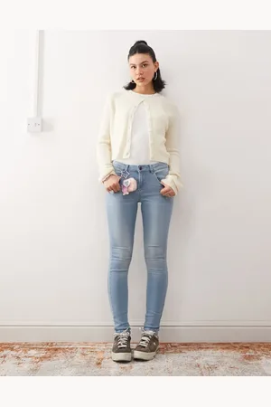 Noisy May – Jen – Jeans in hellblauer Waschung mit Push-up-Effekt