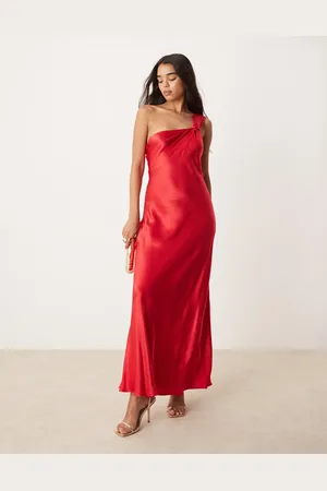 Forever New – Schulterfreies Midaxi-Kleid aus Satin in