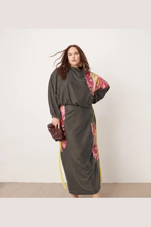 ASOS Curve – Samt-Maxikleid in Anthrazit mit Stickerei und Fransendetail