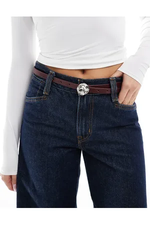 ASOS – Taillen- und Hüftgürtel aus gehämmertem Leder in Burgunderrot mit Scheiben-Design