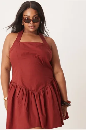 ASOS ASOS DESIGN Curve – Minikleid in Burgunderrot mit Rüschensaum und Neckholder
