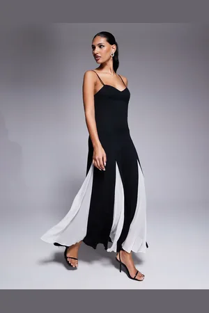 Forever New – Maxikleid in und Weiß mit Kontrastdetail