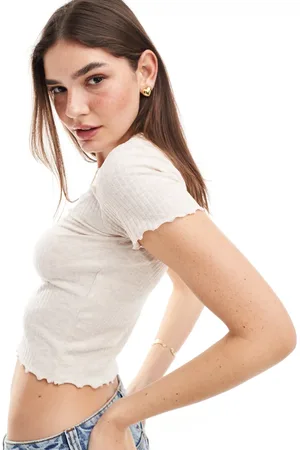ONLY – Kurz geschnittenes T-Shirt in Stein mit Rollsaum