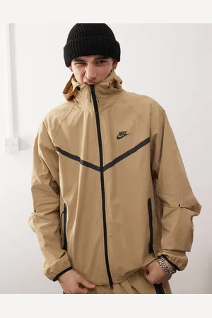 Nike – Tech – Jacke aus Webstoff in Beige