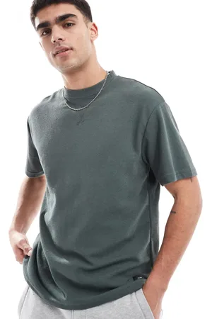 Pull&Bear – Regulär geschnittenes T-Shirt in verwaschenem Hellblau
