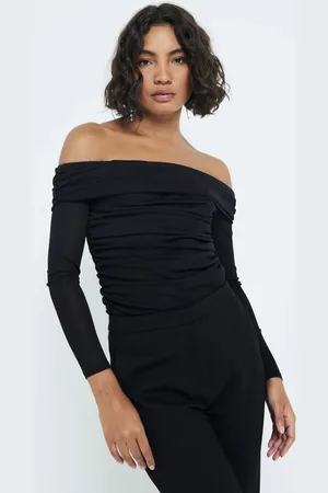 River Island – Gerafftes Oberteil in mit Carmen-Ausschnitt