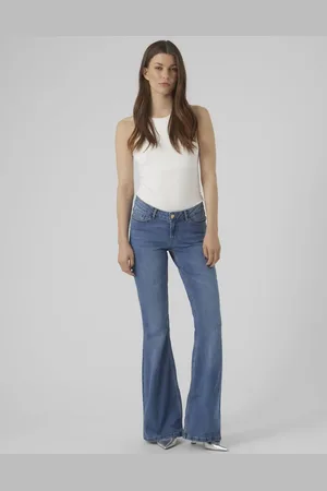 VERO MODA – Ausgestellte Jeans aus mittelblauem Denim