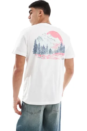 Lee – Locker geschnittenes T-Shirt in Wollweiß mit Bergprint am Rücken