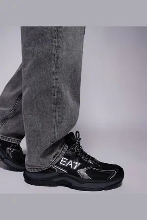 EA7 Armani – – Sneaker in und Silber mit dicker Sohle und Logo