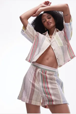 Topshop – Mehrfarbig gestreifte Strand-Shorts