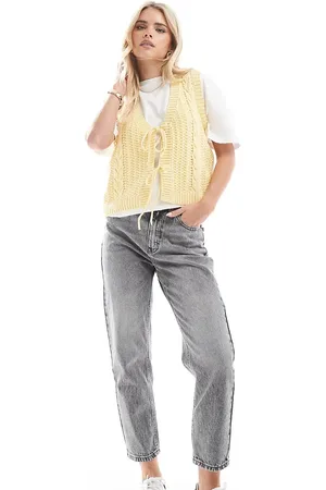 Pull&Bear Petite – Mom-Jeans in mit hohem Bund
