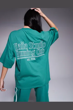 Kaiia Studio – T-Shirt in mit „Running Club“-Schriftzug und Logo-Stickerei, Kombiteil