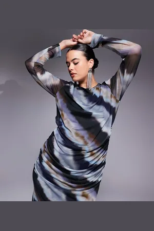 In The Style – Maxikleid aus Netzstoff in Grau mit Ombré-Muster